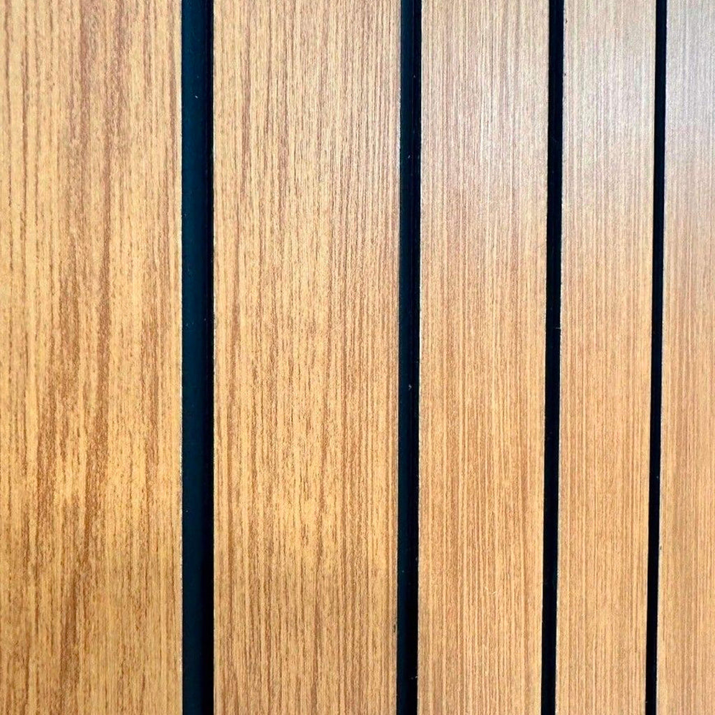 Close-up of the panelling on an Ottawa Olive Oak 35mm Internal Laminate Door